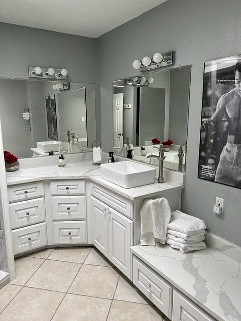 Hallway full bathroom