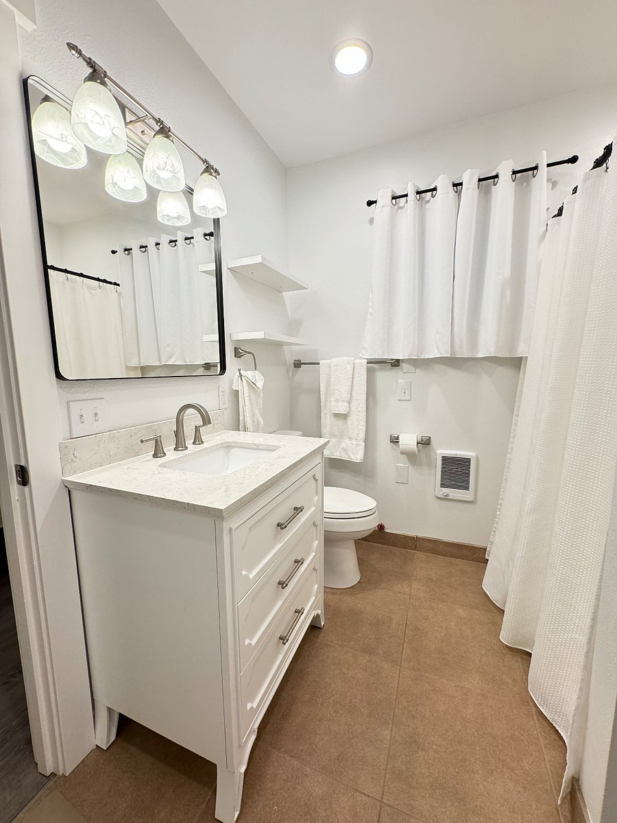 en suite bathroom