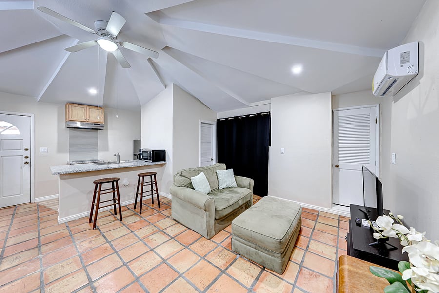 Furnished Finder property 654446_1 photo 3