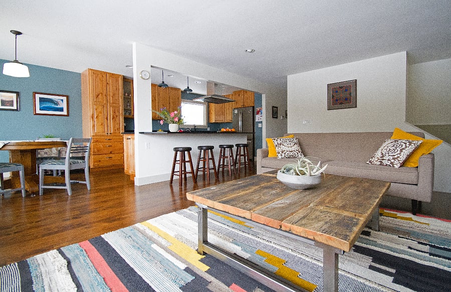 Open concept living & dining upstairs