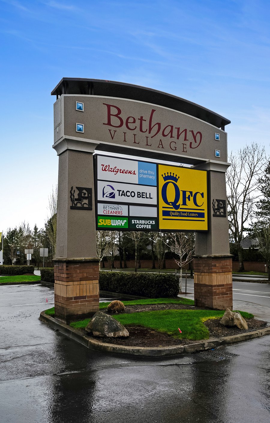 Close to shopping and easy freeway access