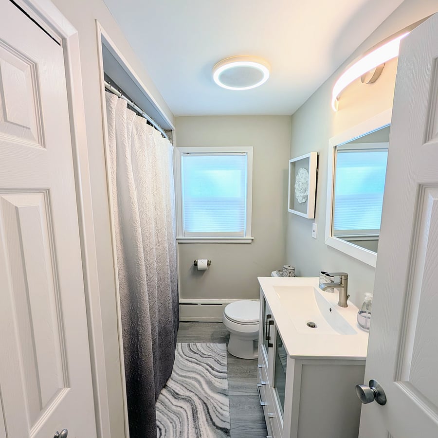 Upper Level Bathroom