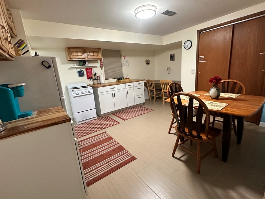 Spacious well appointed kitchen
