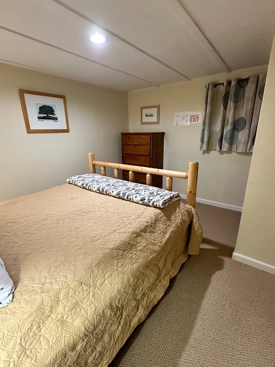 Second bedroom