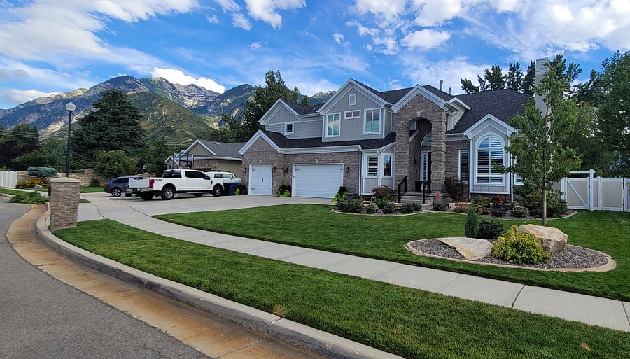 Front of the house, with the mountains