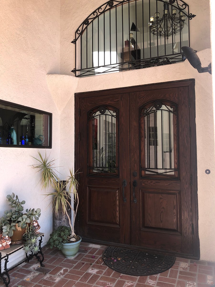 Main Entrance with key pad.