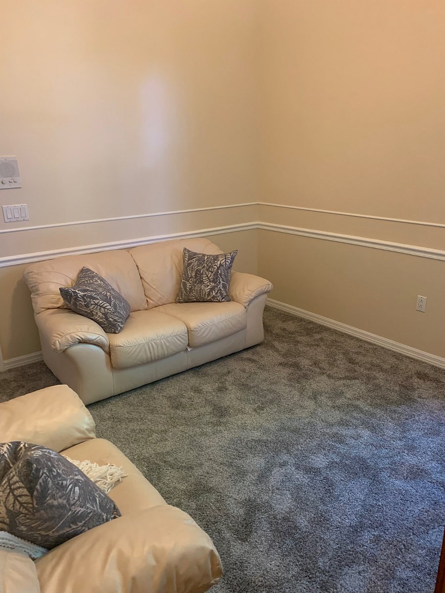 Bedroom 3 - Optional sitting area or twin daybed
