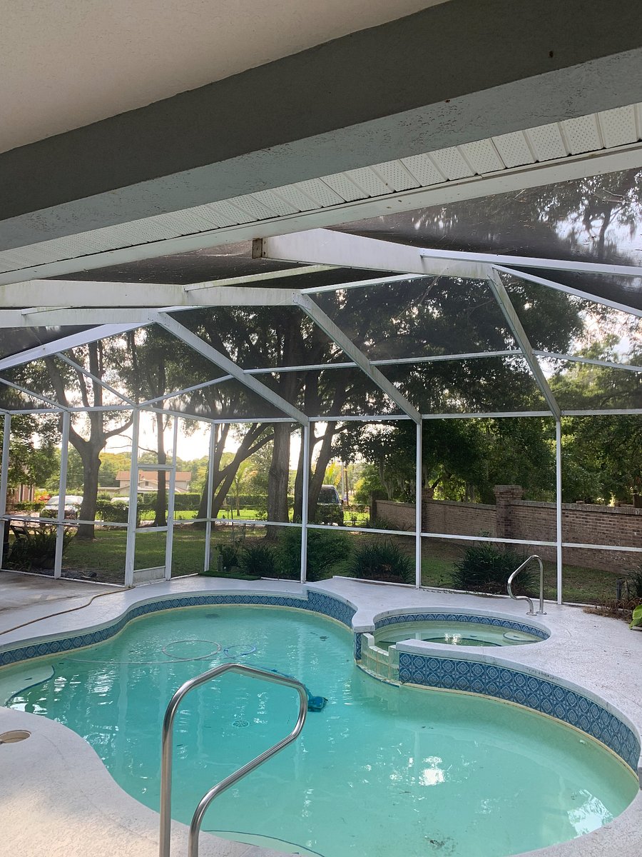 Pool Lanai