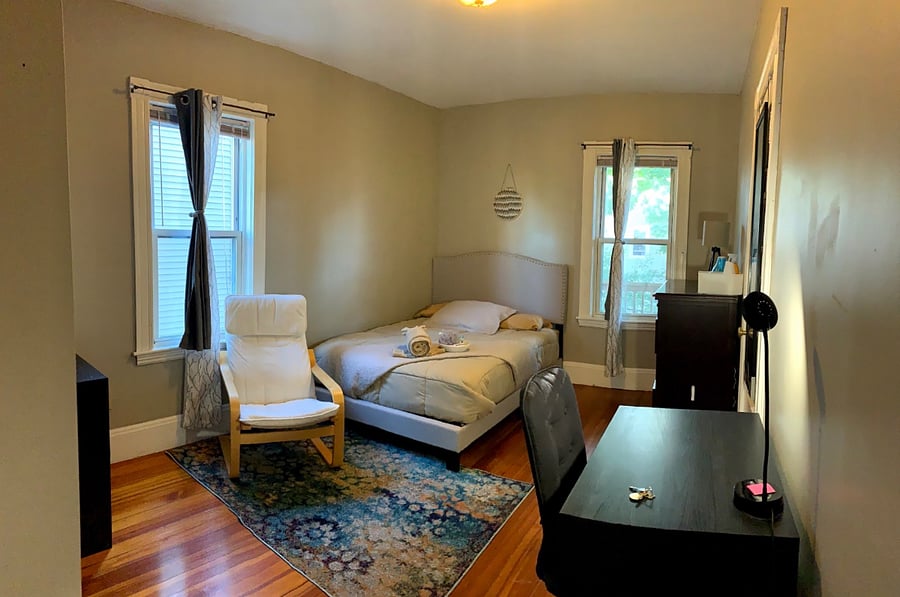 $1100, at 11 Wainwright st