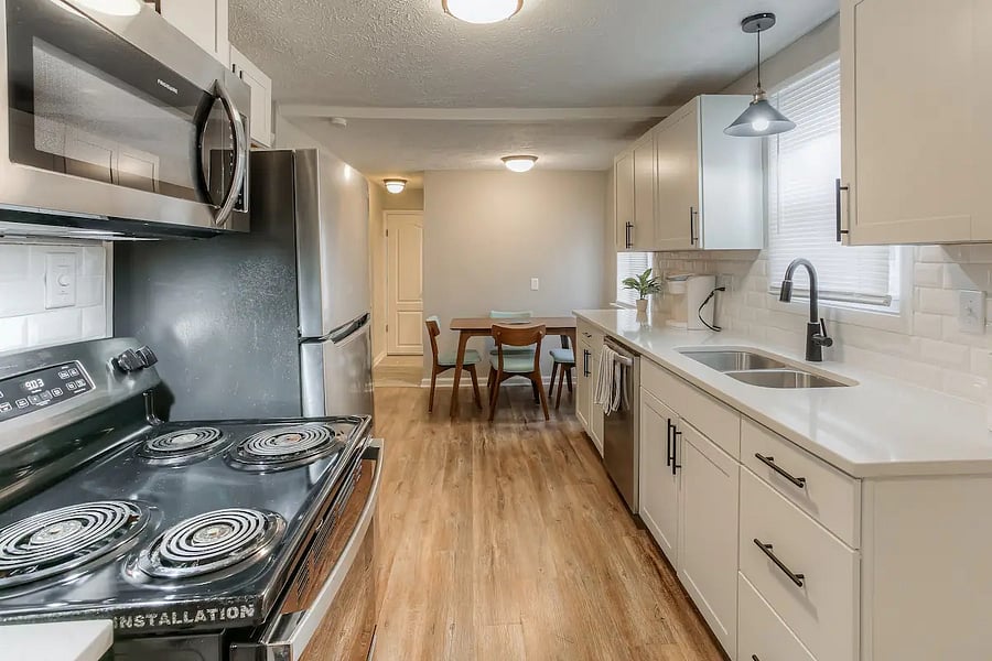 Furnished Finder property 655101_1 photo 6