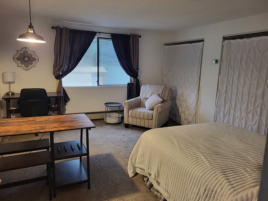 Furnished Finder property 655276_1 photo 1