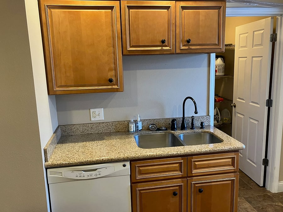 Kitchen Sink and Dishwasher