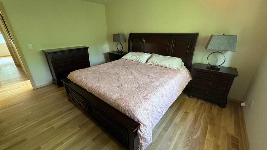 2nd BR, King Bed