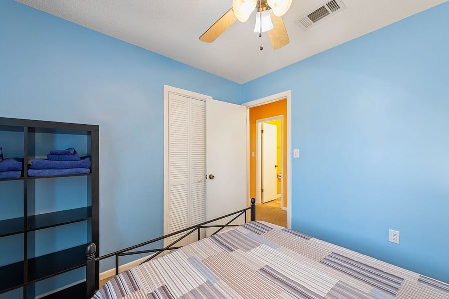 3rd bedroom with queen bed