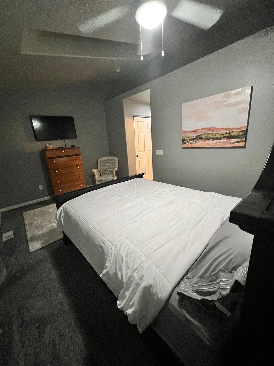 En-suite guest room