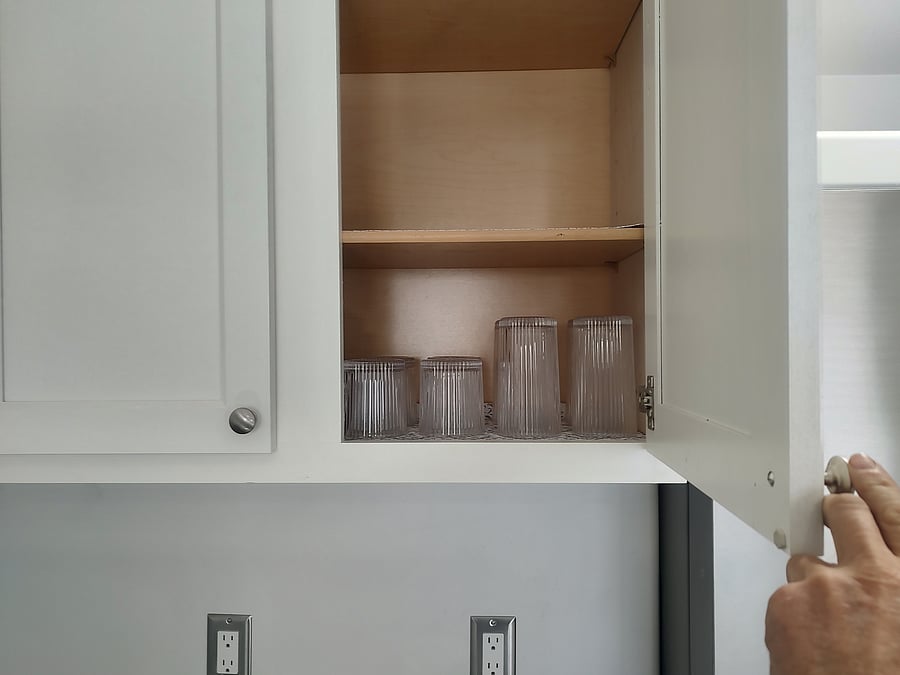 All linens and kitchen ware 