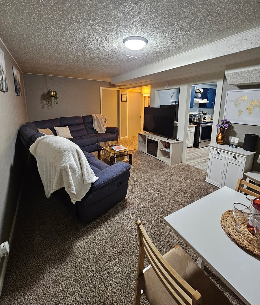 Large comfy reclining couch 