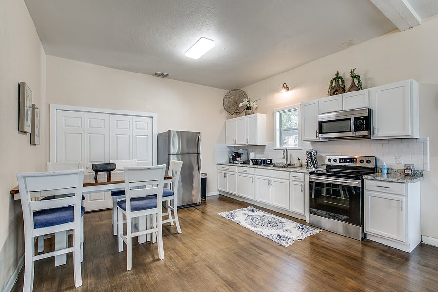 Furnished Finder property 656099_1 photo 2