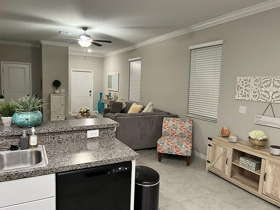 Furnished Finder property 656154_1 photo 4