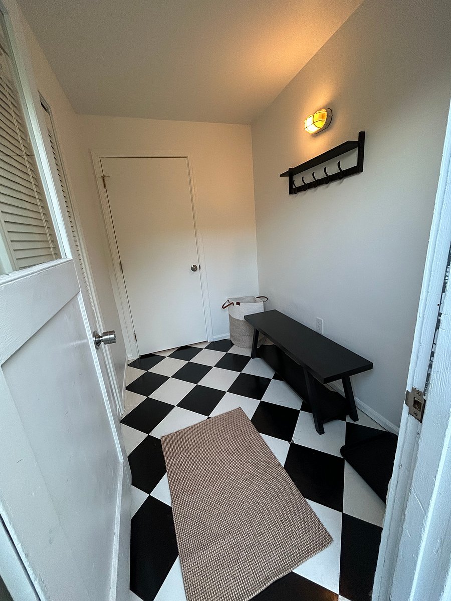 Entryway mudroom