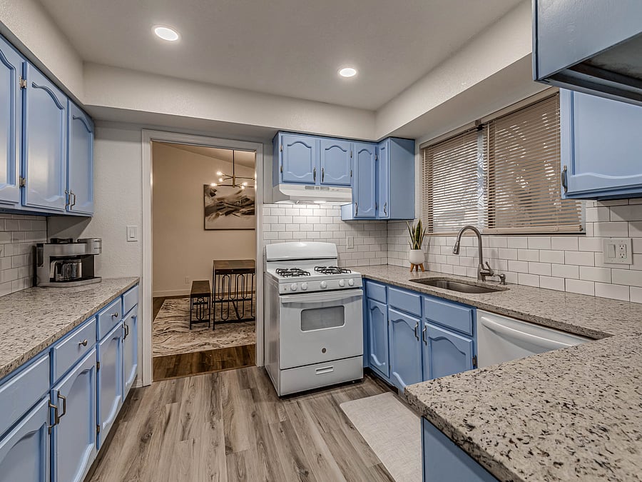 Fully equipped kitchen