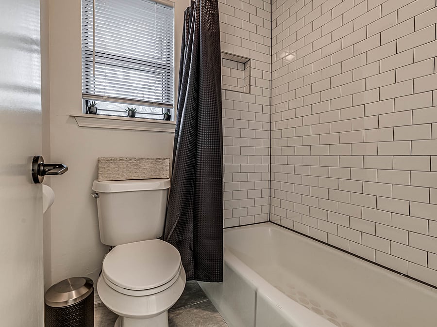 Unit 1 -primary bathroom