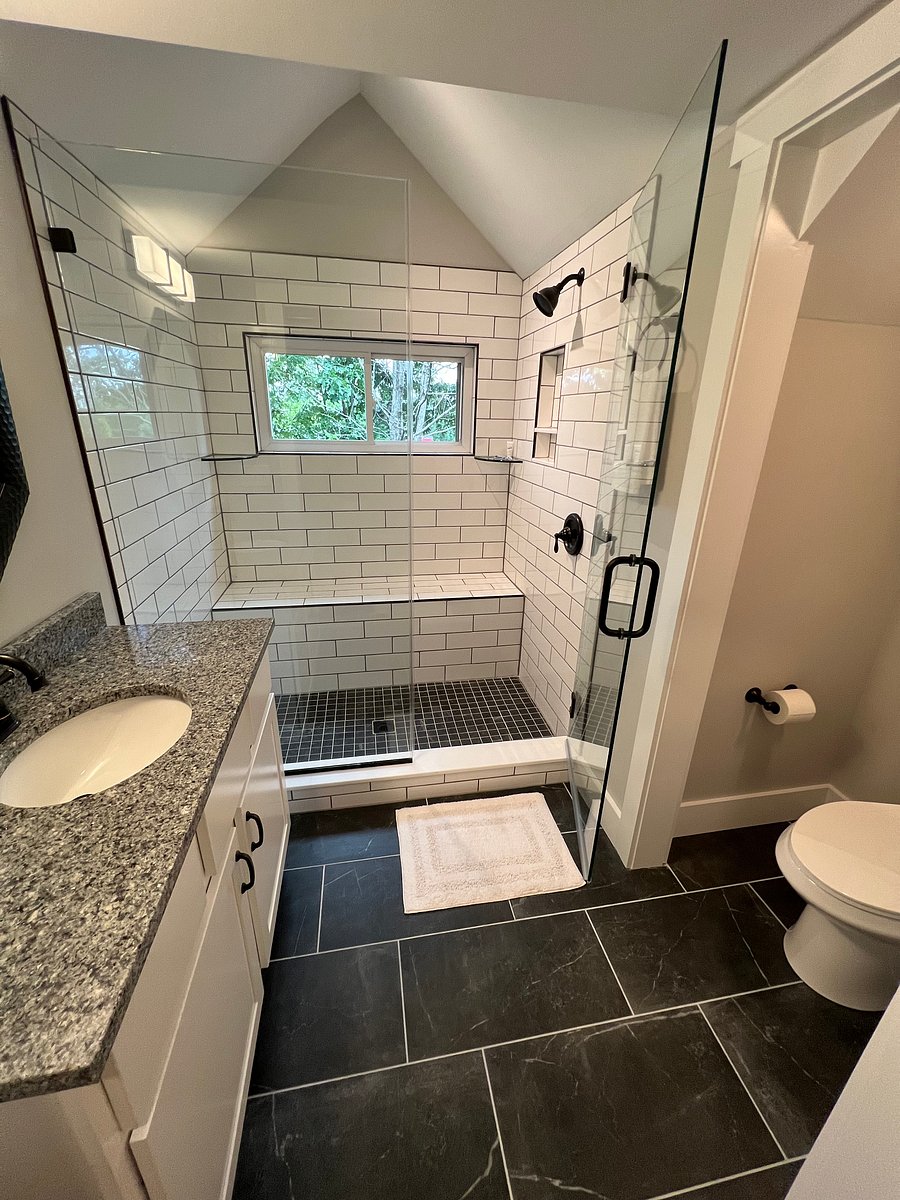 upstair bathroom