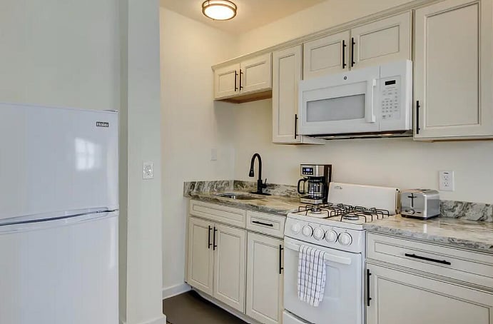 Furnished Finder property 656408_1 photo 4