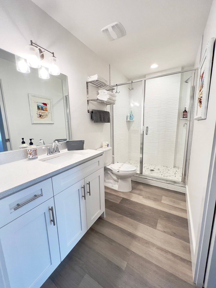 En-suite bunk bathroom