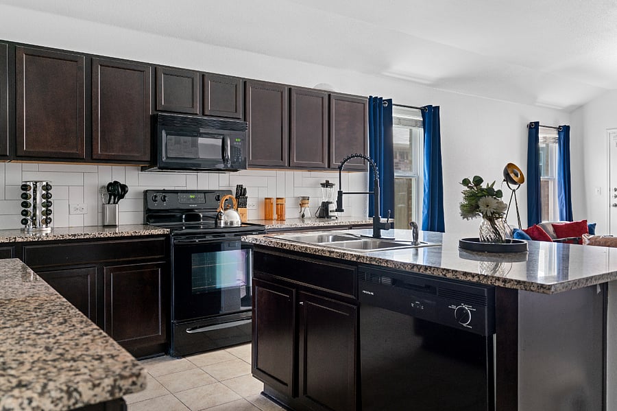 Furnished Finder property 656620_1 photo 4