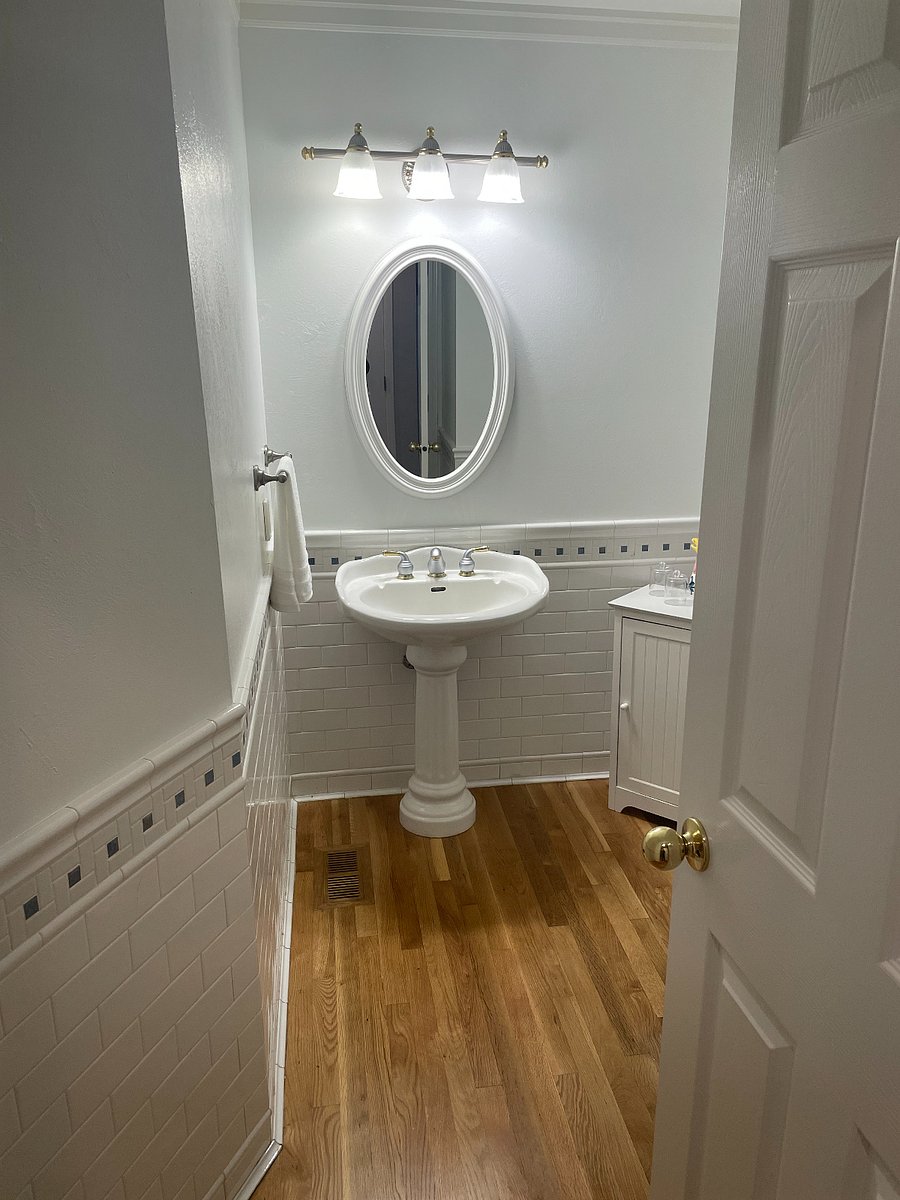 Main Floor Guest Bathroom