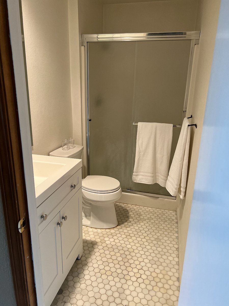 Basement full bath