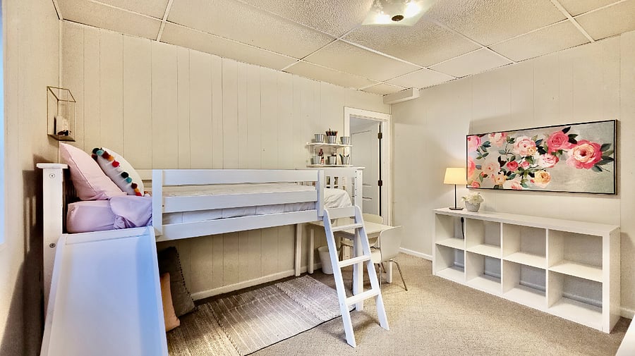 twin bedroom or office