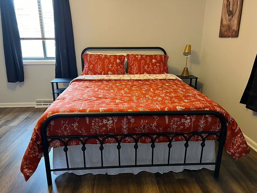 Guest Bedroom #2: All beds & linens are brand new! High quality orthopedic support mattresses, Pillow menu on every bed, top rated sheets, blankets, and comforters = the best sleep ever