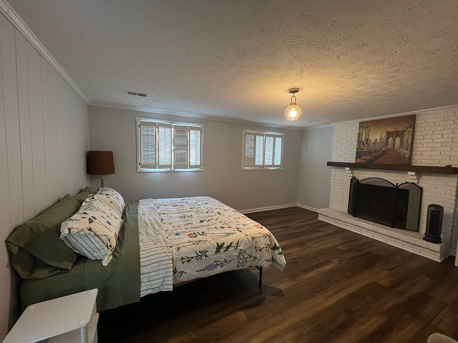 Studio: tons of room in front of bed for yoga, crafts, plants, or extra storage.