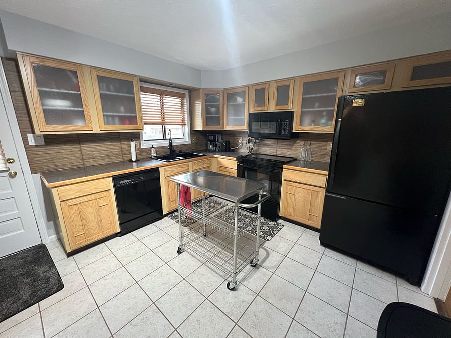 Kitchen - comes stocked with everything you need. + snacks and basics.
Features: upgraded coffee machine, air fryer, instant pot, fondue pot, specialty ice maker for bar, tons of other special items.