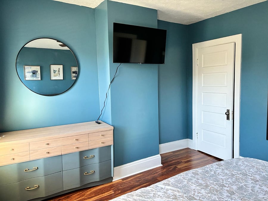 Big dresser. Lots of space!
