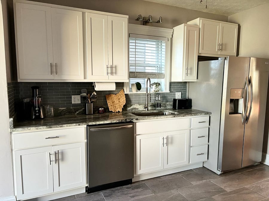 Full-size, well equipped kitchen with appliances and brand new kitchenware.