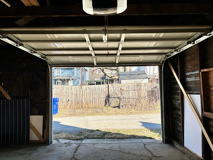 Automatic garage door
