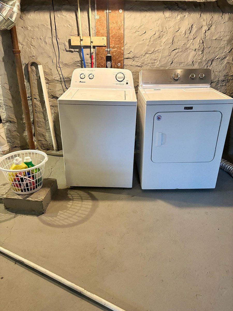 Washer, drier and starter kit (detergent, softener, dryer towels)