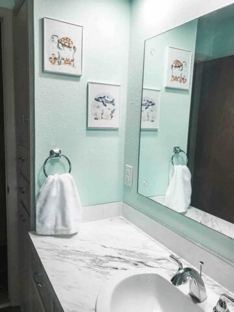 Bath with Tub/Shower
