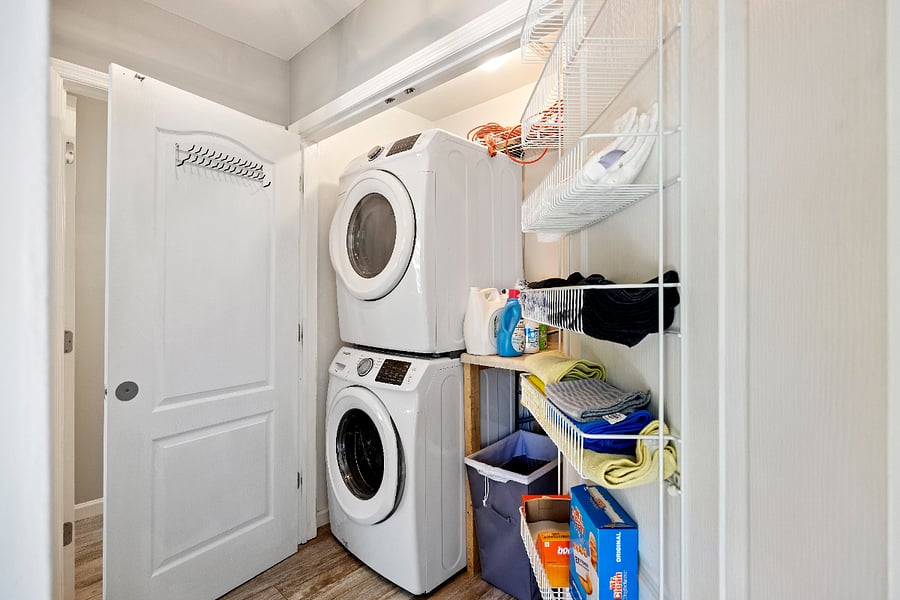 Full Size Washer/Dryer In-Unit
