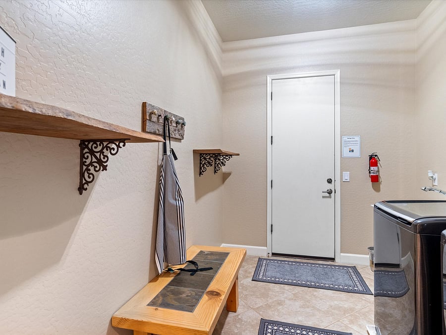Furnished Finder property 657590_1 photo 25