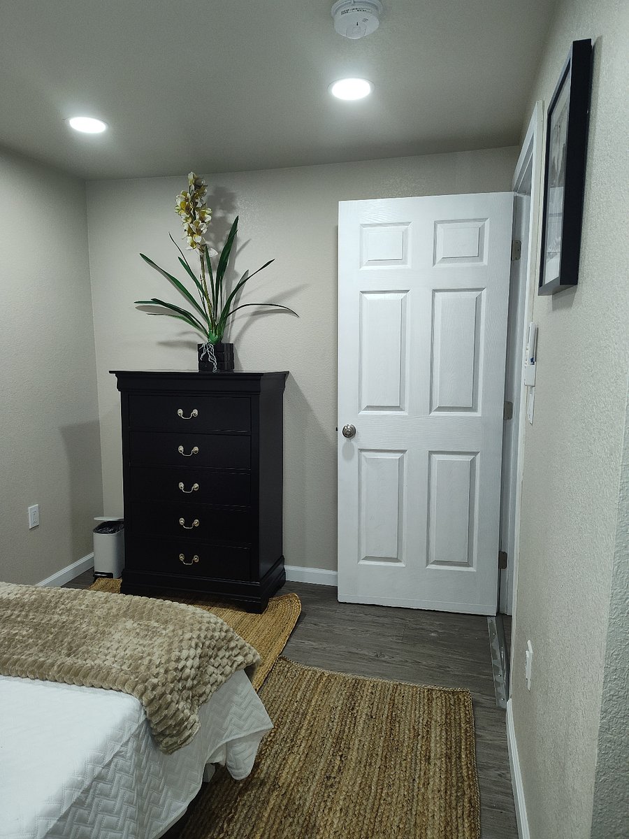 Furnished Finder property 657677_1 photo 60
