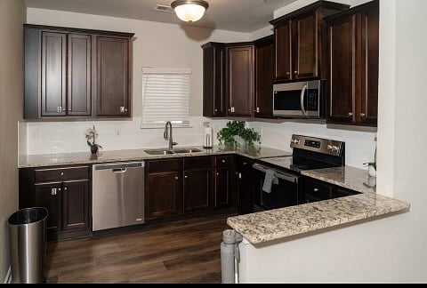 Furnished Finder property 657792_1 photo 3