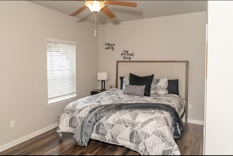 Furnished Finder property 657792_1 photo 6