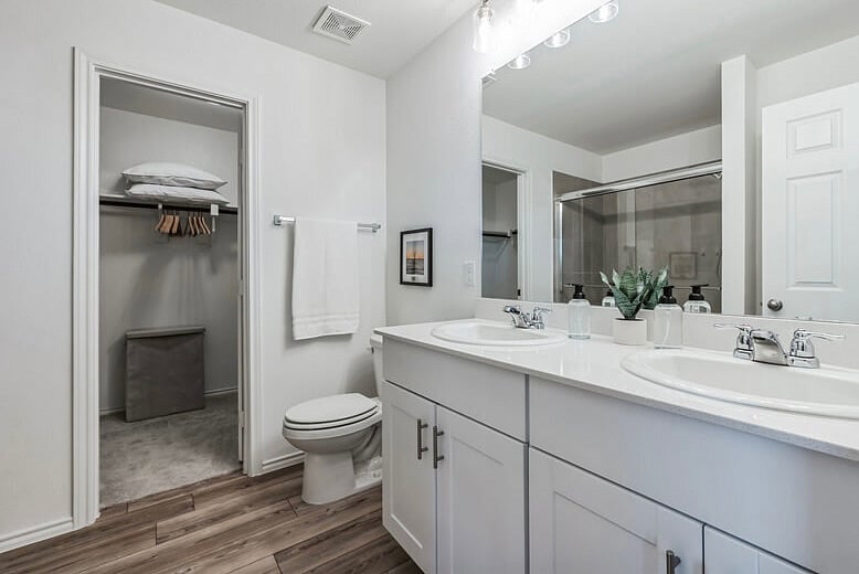 King suite bathroom and closet