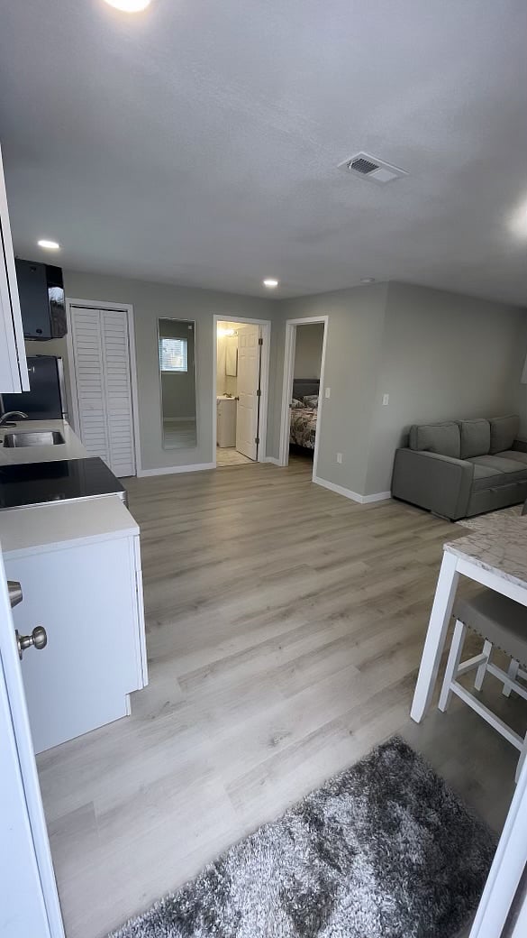 Furnished Finder property 657943_1 photo 3