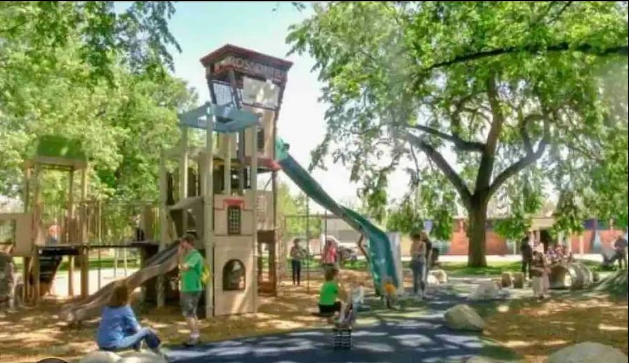 Mestizo-Curtis Park 2 blocks away