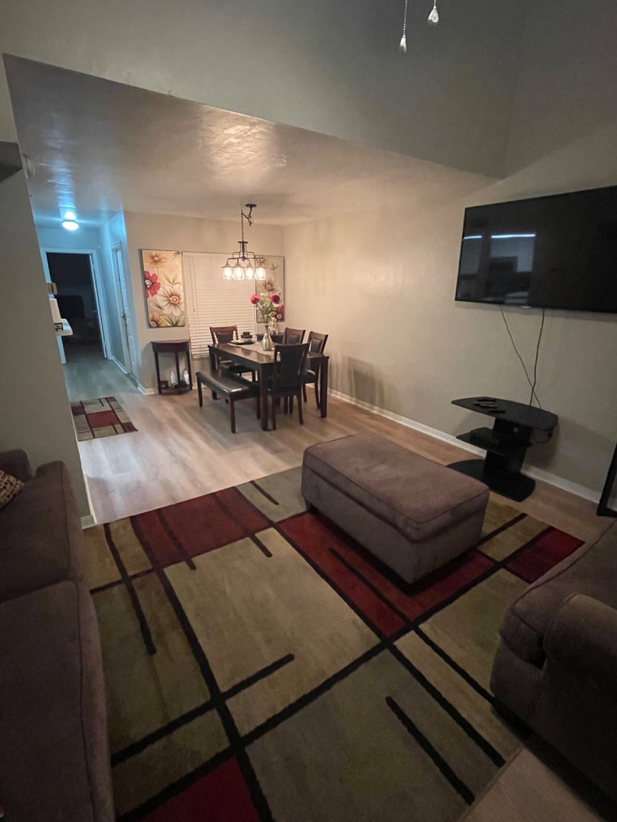 Living room/dining room